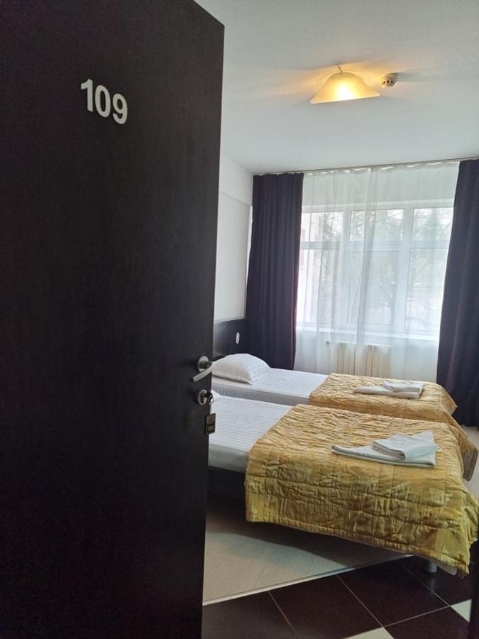 Hotel Vaslui Buitenkant foto